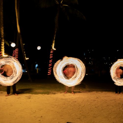 Welcome diner fire show